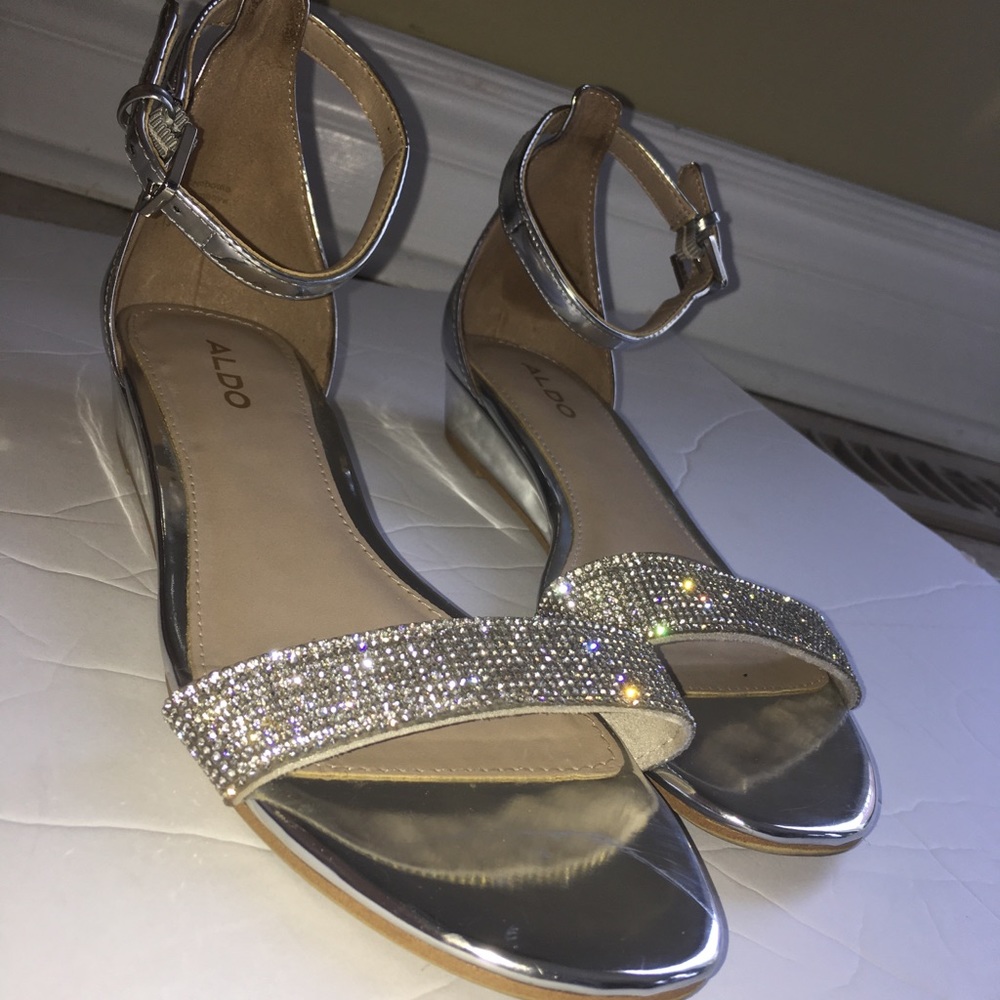 Aldo kitten were heel